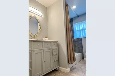 801 N Douglas Avenue, Cleburne, TX 76033 - Photo 18