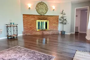 801 N Douglas Ave, Cleburne, TX 76033 - Photo 8