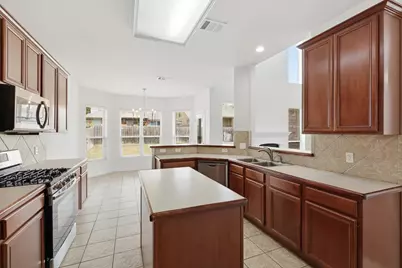 3617 Queenswood Court, Fort Worth, TX 76244 - Photo 8