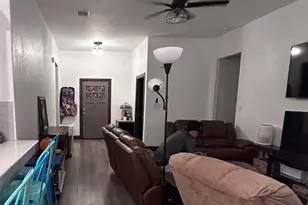 324 Bronco Dr, Pilot Point, TX 76258 - Photo 2