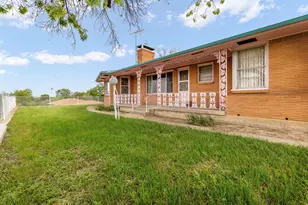 2000 Standifer St, Fort Worth, TX 76164 - Photo 2