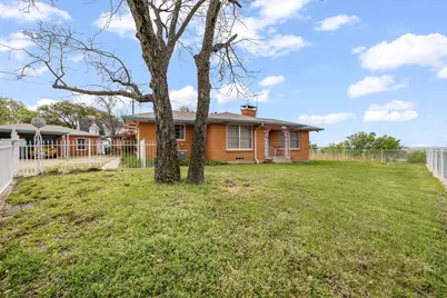 2000 Standifer Street, Fort Worth, TX 76164 - Photo 4