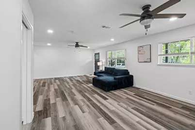 5825 Walla Avenue, Fort Worth, TX 76133 - Photo 8