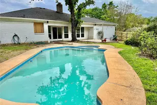 1827 Rhinevalley Dr, Arlington, TX 76012 - Photo 2