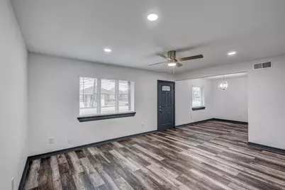 2540 Prichard Lane, Dallas, TX 75227 - Photo 2