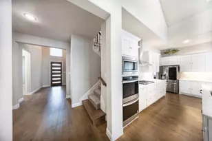 899 Panorama Dr, Allen, TX 75013 - Photo 2