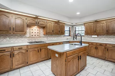 108 E Evans Street, Saint Jo, TX 76265 - Photo 12