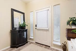 6717 Cold Water Dr, Waco, TX 76712 - Photo 4