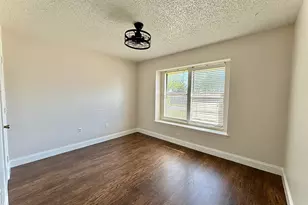 1501 Gentle Wind Dr, Arlington, TX 76018 - Photo 10