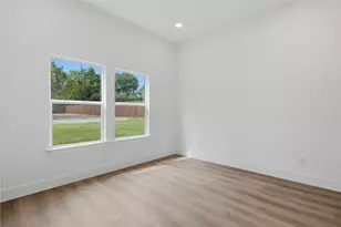 2634 Bainbridge Dr, Dallas, TX 75237 - Photo 18