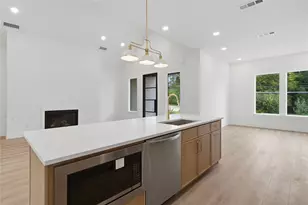 2634 Bainbridge Dr, Dallas, TX 75237 - Photo 8