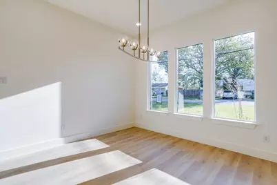 2634 Bainbridge Drive, Dallas, TX 75237 - Photo 16