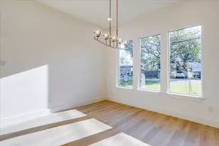 2634 Bainbridge Dr, Dallas, TX 75237 - Photo 16