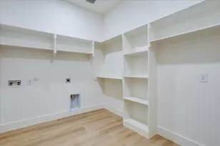 2634 Bainbridge Dr, Dallas, TX 75237 - Photo 36