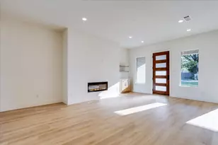 2634 Bainbridge Dr, Dallas, TX 75237 - Photo 4