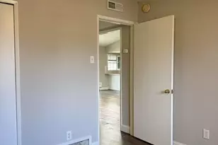 422 Woodmere Dr, Garland, TX 75043 - Photo 8