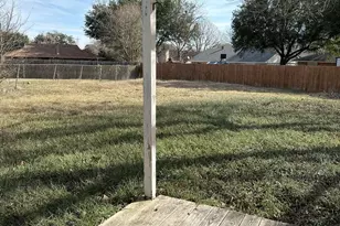 422 Woodmere Dr, Garland, TX 75043 - Photo 12