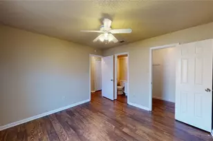 218 Renfro St, Grand Prairie, TX 75051 - Photo 16