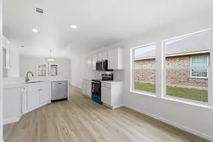 929 Haley Dr, Dallas, TX 75253 - Photo 14