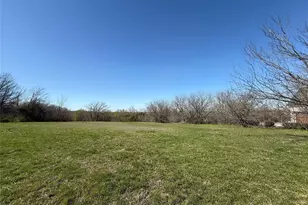 9212 Hidden Lakes Ct, Grand Prairie, TX 75104 - Photo 1