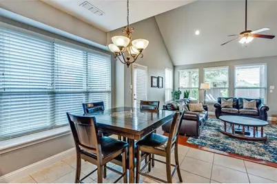 2720 Cove Drive, Grand Prairie, TX 75054 - Photo 10