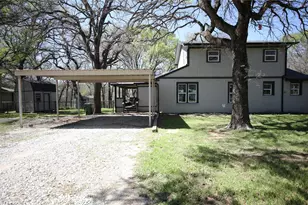 150 Ash Creek Ct, Springtown, TX 76082 - Photo 2