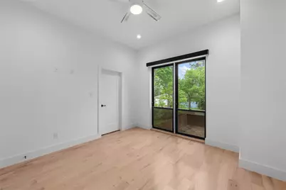 5227 Lindsley Avenue, Dallas, TX 75223 - Photo 16