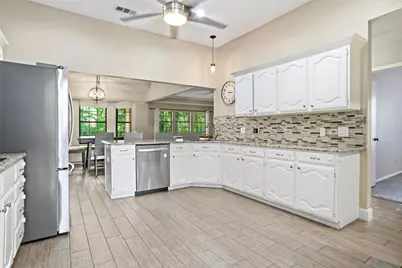 2620 Surrey Woods Road, Flower Mound, TX 75028 - Photo 8