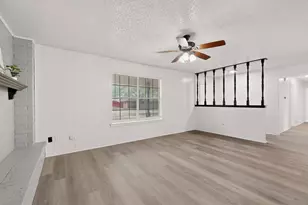 208 Gregory Dr, DeSoto, TX 75115 - Photo 12