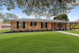 208 Gregory Dr, DeSoto, TX 75115 - Photo 4