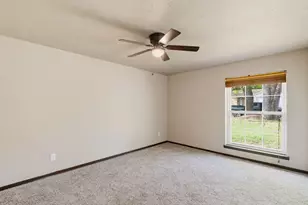 317 Glenhaven Dr, Azle, TX 76020 - Photo 22