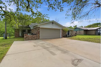 317 Glenhaven Drive, Azle, TX 76020 - Photo 4
