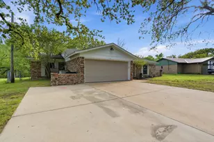 317 Glenhaven Dr, Azle, TX 76020 - Photo 4