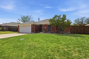 507 Clairmont St, Farmersville, TX 75442 - Photo 2