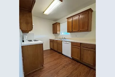 1215 Narrow Lane, Red Oak, TX 75154 - Photo 4