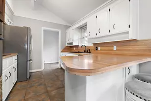 104 Jerry St, Gatesville, TX 76528 - Photo 6