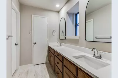 3425 Derby Circle, Bedford, TX 76021 - Photo 10