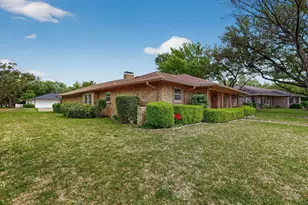 600 Britain Ct, Irving, TX 75062 - Photo 2