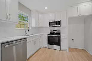 1016 S 1st St, Sherman, TX 75090 - Photo 10