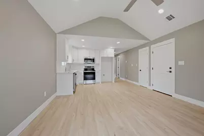 1016 S 1st Street, Sherman, TX 75090 - Photo 6