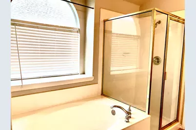 1216 Badbury Lane, Grand Prairie, TX 75052 - Photo 16