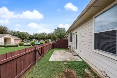 233 Heritage Hill Drive, Lewisville, TX 75067 - Photo 24