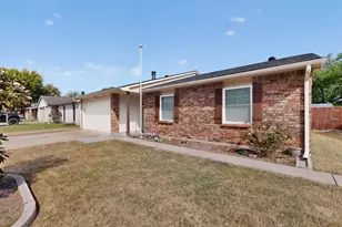 1010 California Trail, Grand Prairie, TX 75052 - Photo 6