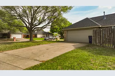 500 Bluebonnet Drive, Burleson, TX 76028 - Photo 26