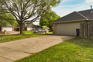 500 Bluebonnet Dr, Burleson, TX 76028 - Photo 26