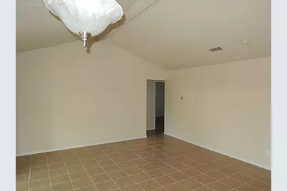1813 Cottonwood Street, Arlington, TX 76014 - Photo 2