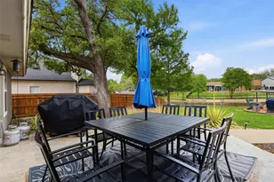217 Granada Calle St, Granbury, TX 76049 - Photo 30