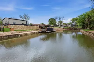 217 Granada Calle St, Granbury, TX 76049 - Photo 36