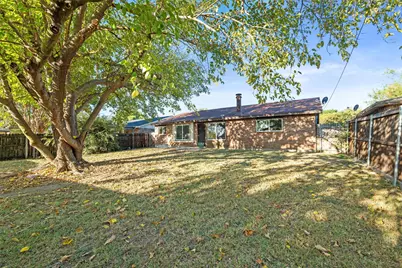 2742 E Pepperidge Drive, Lancaster, TX 75134 - Photo 28