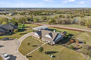 528 Hubbard Cir, Nevada, TX 75173 - Photo 32